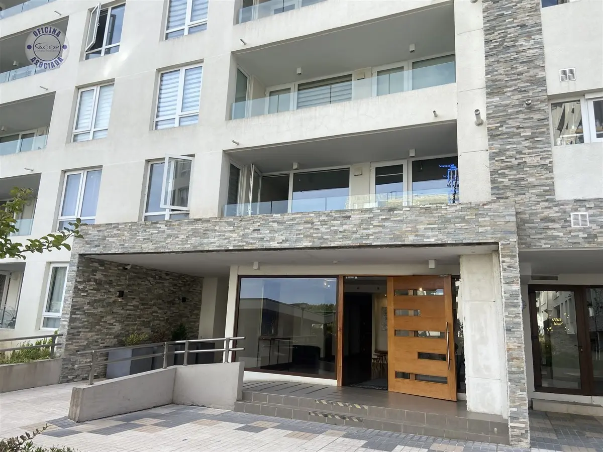 Imagen 1 de 8 de En Venta Cómodo Y Moderno Departamento En Valdivia.
