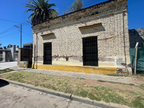 Casa Antigua A Remodelar - Bº San Cayetano - Luján