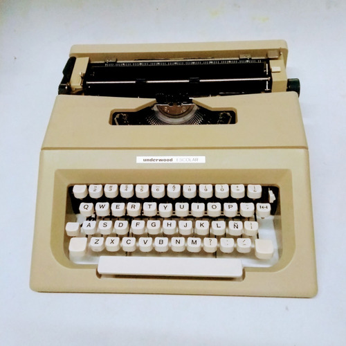 Máquina De Escribir Underwood Escolar
