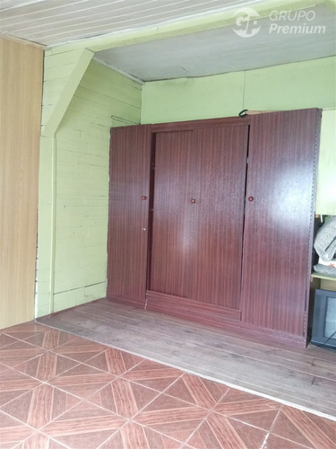 Casa En Venta De 3d+1b+amplio Patio. En Coronel