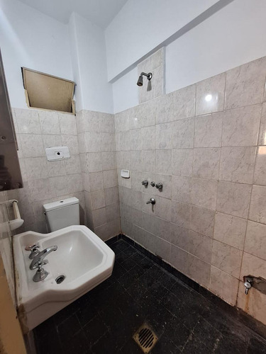 Departamento 2 Dorm - Emilio Olmos Al 200 - B° Centro