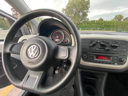 Volkswagen Up! 2015 1.0 Move Up! 75cv 5 P