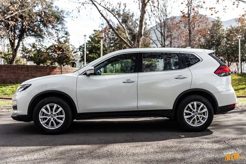 Imagen 3 de 14 de Nissan Xtrail 2.5 Sense 2018