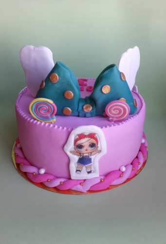 Torta Lol Moño Paletas En Porcelana Fria Muñecas Comestibles