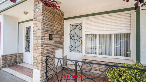 Venta Casa 2 Dormitorios Con Garage En Villa Mitre