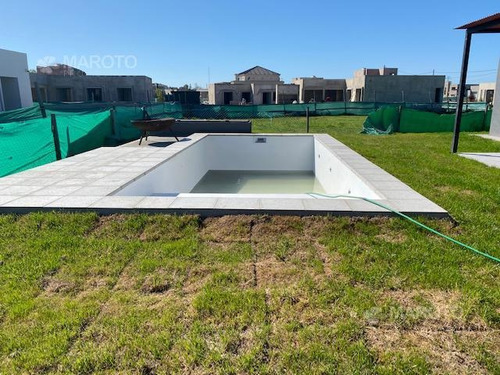 Imagen 12 de 17 de Casa En Venta En Club De Campo Manuel Belgrano - Maroto Propiedades