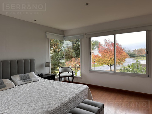 Casa En Alquiler Con Jardín Y Pileta Y En Haras Santa María, Loma Verde
