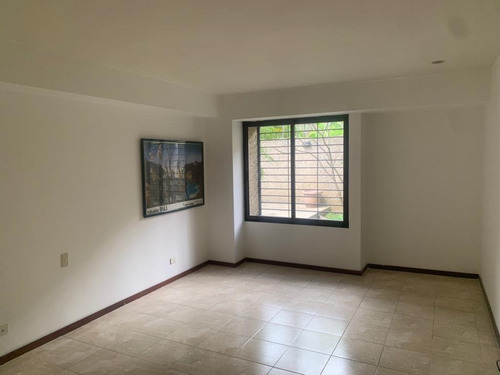 Imagen 19 de 29 de Venta Espectacular Apartamento Con Piscina Privada Y Jardín