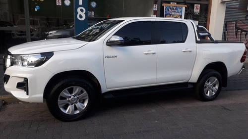 Imagen 5 de 14 de Toyota Hilux 2.8 Cd Srv 177cv 4x2 2020