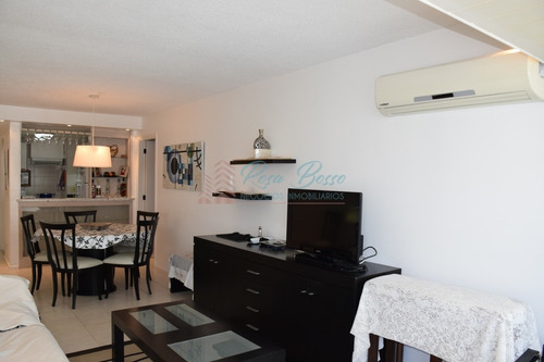 Apartamento En Brava, 1 Dormitorios *- Ref: 1726