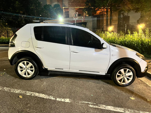 Renault Sandero Stepway 1.6 16v Hi-flex Aut. 5p