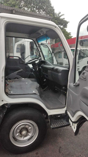 Imagen 4 de 6 de Isuzu Elf 100 2019