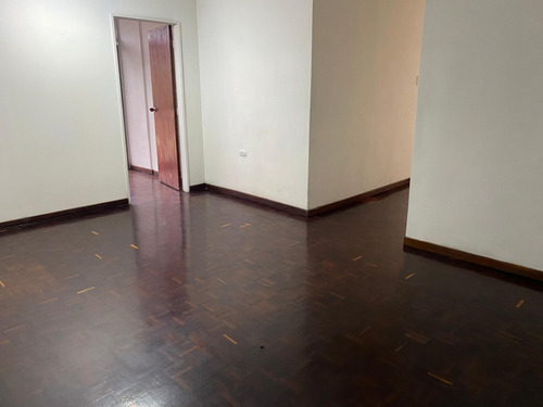 Altamira, Se Alquila Oficina O Local Para Consultorio. Beatriz Pacheco Mls #25-23542