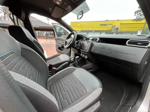Renault Duster 1.3 Intense Cvt