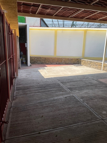 Imagen 3 de 30 de Zona Alta Seguridad Casa Grande Con Búngalo De Visitas