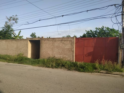 Re/max 2mil Vende Terreno En Urb. Mundo Nuevo