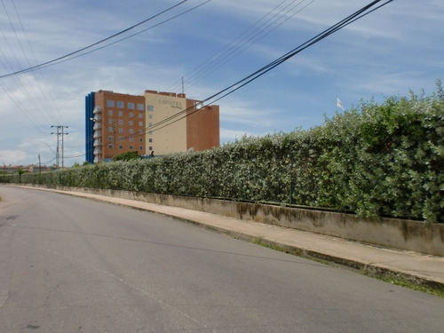 Imagen 8 de 12 de Re/max 2mil Vende Terreno En Zona Privilegiada, Sector San Lorenzo - Isla De Margarita