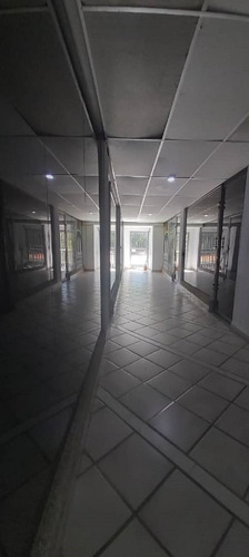 Imagen 2 de 8 de Local En Venta, Centro Comercial G, Lecheria