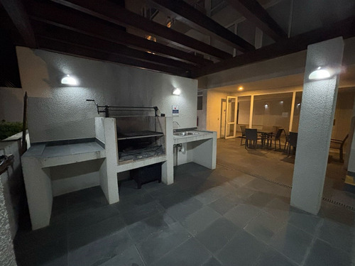 Departamento En Venta De 2 Dorm. En Viña Del Mar