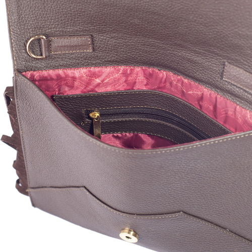 Bolsa Para Dama Tipo Sobre En Piel Cortado Con Laser Moda Color Café Pintado Diseño de la tela Aurora