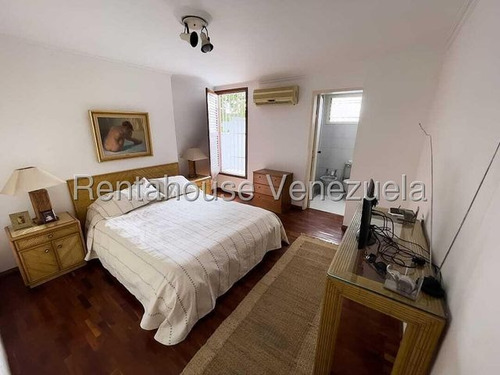 Agp Casa Con Cocina Moderna, Excelente Área De Reuniones, En Venta Ubicada En Calle Cerrada, En Alta Florida 25-11358 Ys