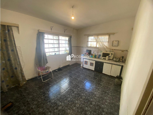 Al1961/p/1 Venta Casa 3 Dorm, Flor De Maroñas Garaje, Patio Fondo