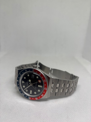 Reloj Q Timex Gmt Pepsi Negro Cuarzo Reissue Vintage Diver Plateado Rojo Negro