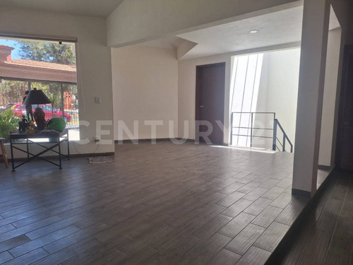 Excelente Casa En Renta En Chiluca.