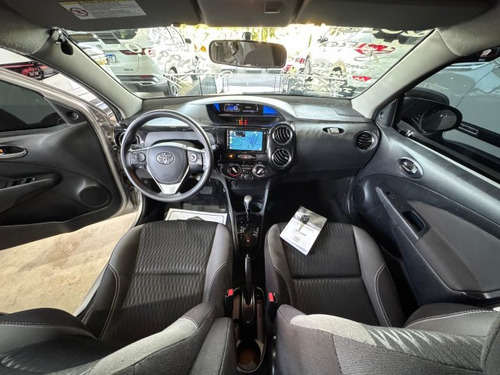 Toyota Etios Etios 1.5 XS 16V FLEX 4P AUTOMÁTICO