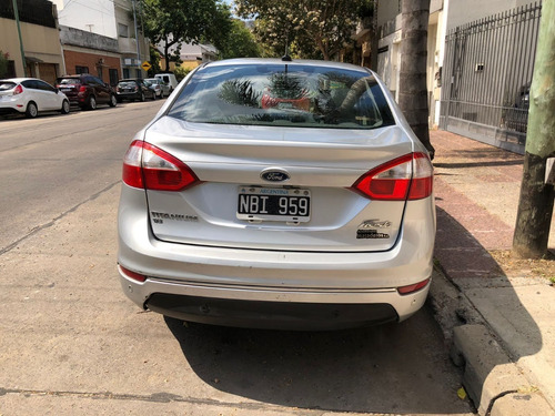 Imagen 4 de 13 de Ford Fiesta Kinetic Titanium Sedan