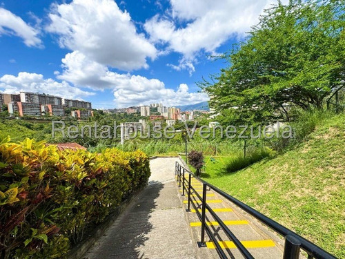 Agp Apartamento En Venta En Colinas De La Tahona, Con A/a, Bella Áreas Sociales 25-12860 Ys