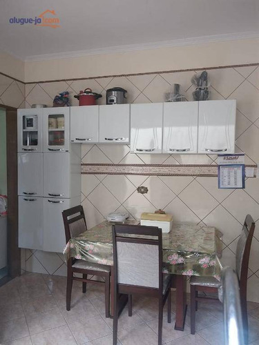 Ótima Localização. Casa 2 Dormitórios À Venda, 70 M² Por R$ 0 - Parque Santo Antônio - Jacareí/sp - Ca3346