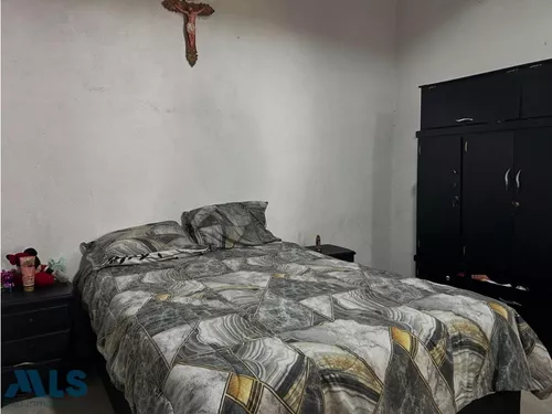 Casa 3 Niveles Con Opotunidad De Ampliación(mls#248282)