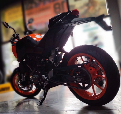 Imagen 21 de 25 de Ktm Duke 200 0km Naranja 2023 Automoto Lanús