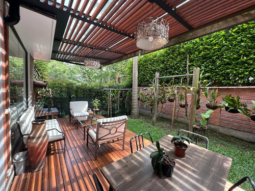 Casa Para La Venta En Medellín - El Tesoro 