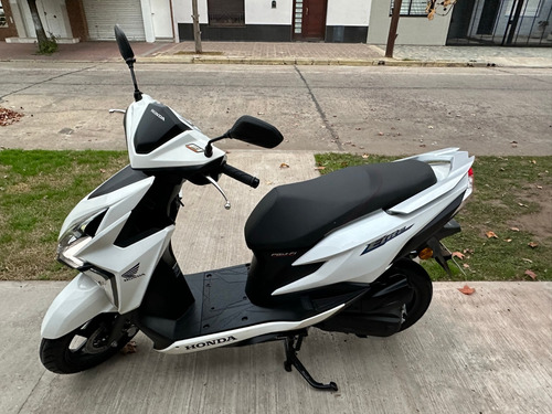 Scooter Honda New Élite Igual A Nueva Sin Detalles
