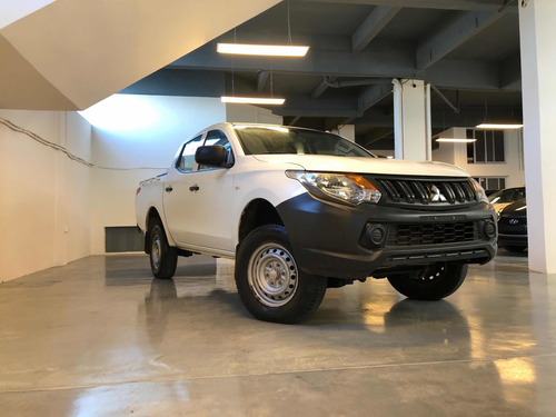 Mitsubishi L200 Nafta 4x4 Único Dueño