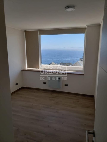 Excelente Ubicación Y Gran Vista En Costa De Montemar.