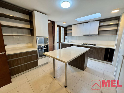 Casa En Arriendo De 4 Dorm. Mas Serv En Chamisero Colina