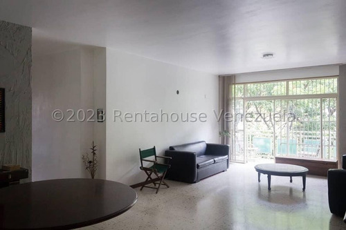 23-33854 Bello Apartamento Para Remodelar En Venta