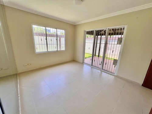 Vendo Casa Con Patio De Oportunidad En Prado Oriental
