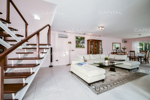 Imagen 2 de 30 de Casa En Venta San Rafael Tres Dormitorios + Piscina + Casa De Huéspedes- Ref: 28645