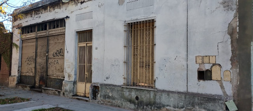 Casa De 5 Amb Con Local En Lote Propio Con Frente De 14 X 21 De Fondo