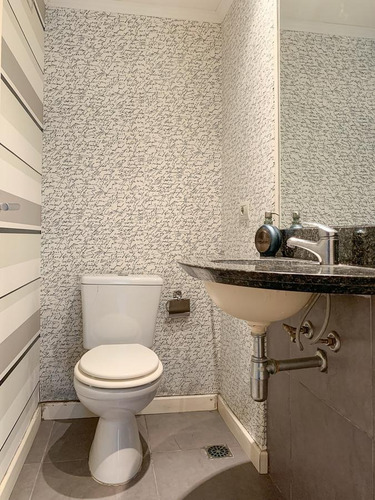 Venta De Apartamento 3 Dormitorios Con Terraza Y Jardín En Carrasco Norte