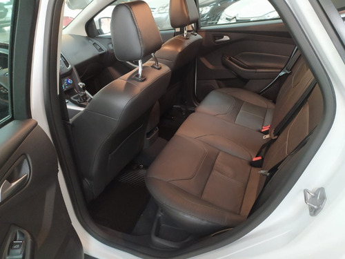 Imagen 14 de 17 de Ford Focus 2.0 Se 5pts 2016