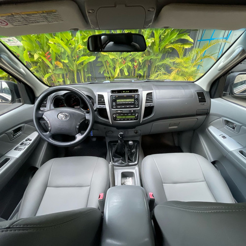 Toyota Hilux 3.0 Srv Cab. Dupla 4x4 4p