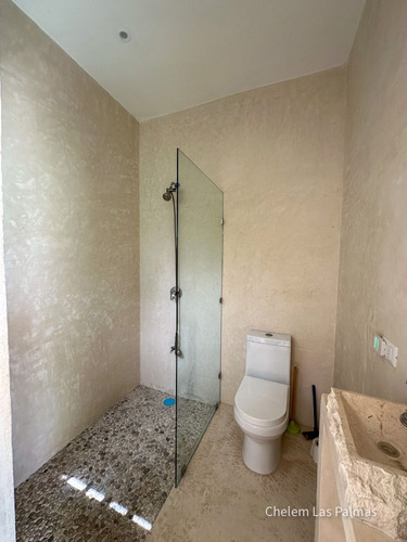 Encantadora Casa De Una Planta Las Palmas En Venta Ubicada En Chelem Puerto.