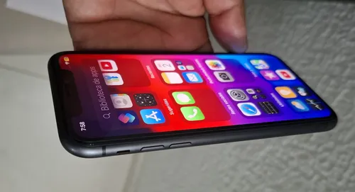 Apple iPhone 11 (Usado)