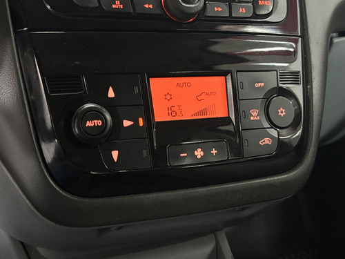 Fiat Linea 1.8 ESSENCE 16V FLEX 4P AUTOMATIZADO