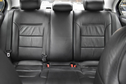 Imagen 12 de 14 de Volkswagen Vento 2.0 Advance Summer Pack Mt 2016 Rpm Moviles